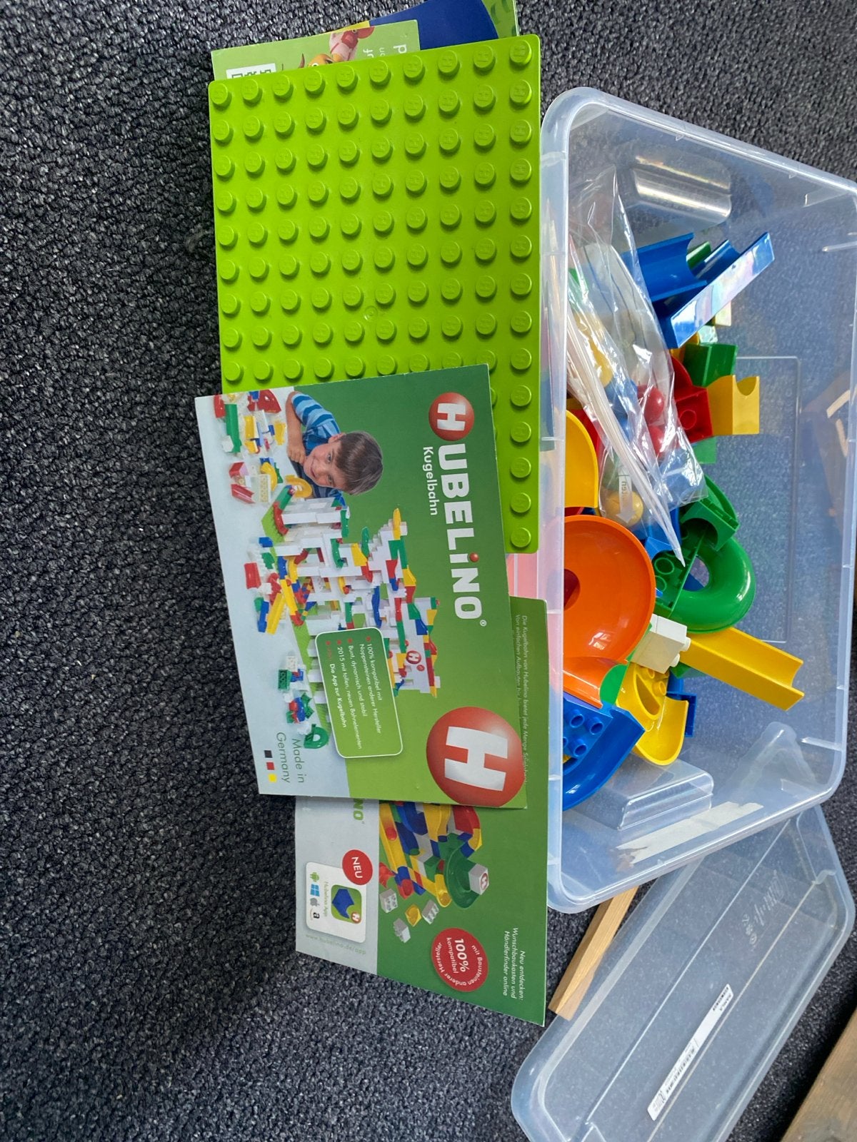 Hubelino knikkerbaan met grondplaat en handleiding, Ophalen of Verzenden, Zo goed als nieuw, Overige merken