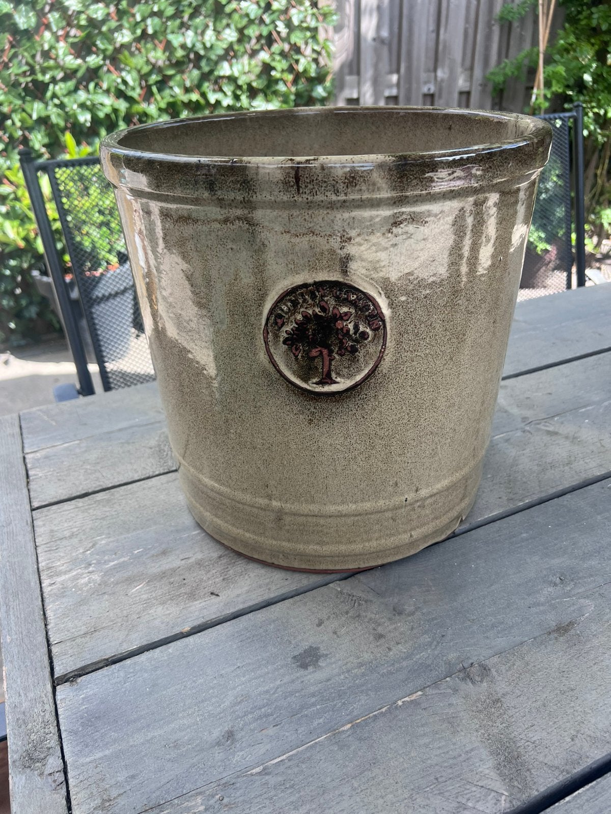 Bloempot. Diepte 33cm , hoog 31 cm, Ophalen, Steen, Rond, Zo goed als nieuw