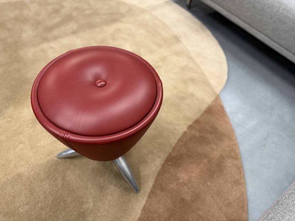 Leolux TamTam Kruk rood leer design poef, Minder dan 50 cm, Leolux, Info@leolux.nl, Rond