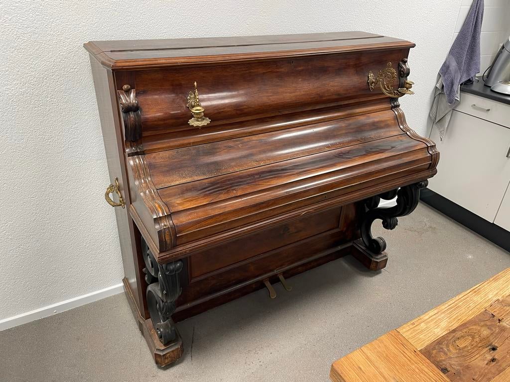 Antieke piano, prachtig decoratief stuk, Muziek en Instrumenten, Piano's, Ophalen, Zo goed als nieuw, Bruin, Piano