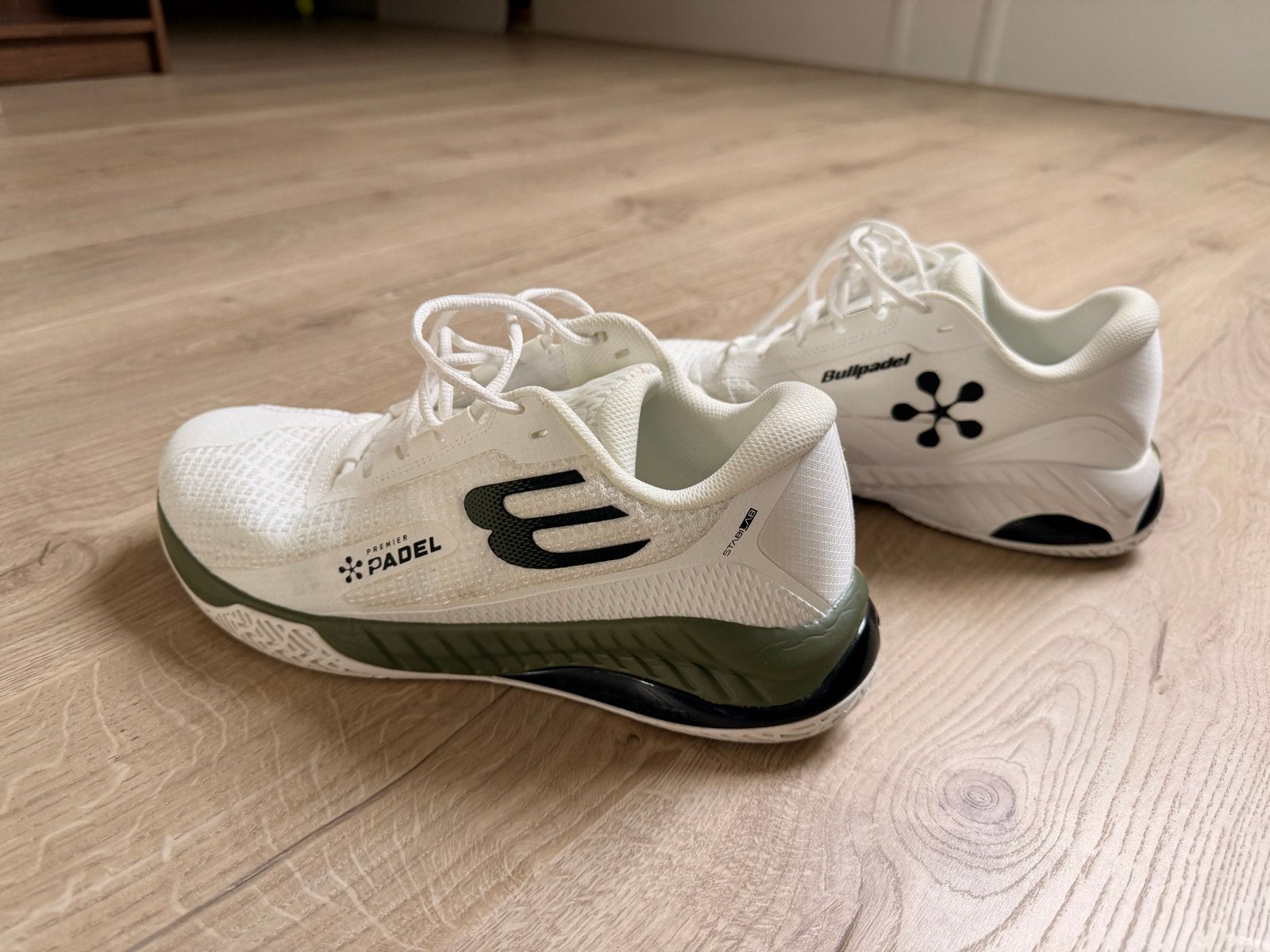 Bullpadel Premier Padel Schoenen - Zo goed als nieuw, Sport en Fitness, Ophalen, Zo goed als nieuw, Padelschoenen