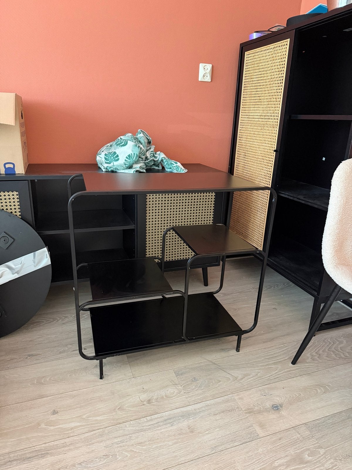 Bijzet tafel rek zwart metaal, Ophalen, Minder dan 55 cm, Metaal of Aluminium, Rond