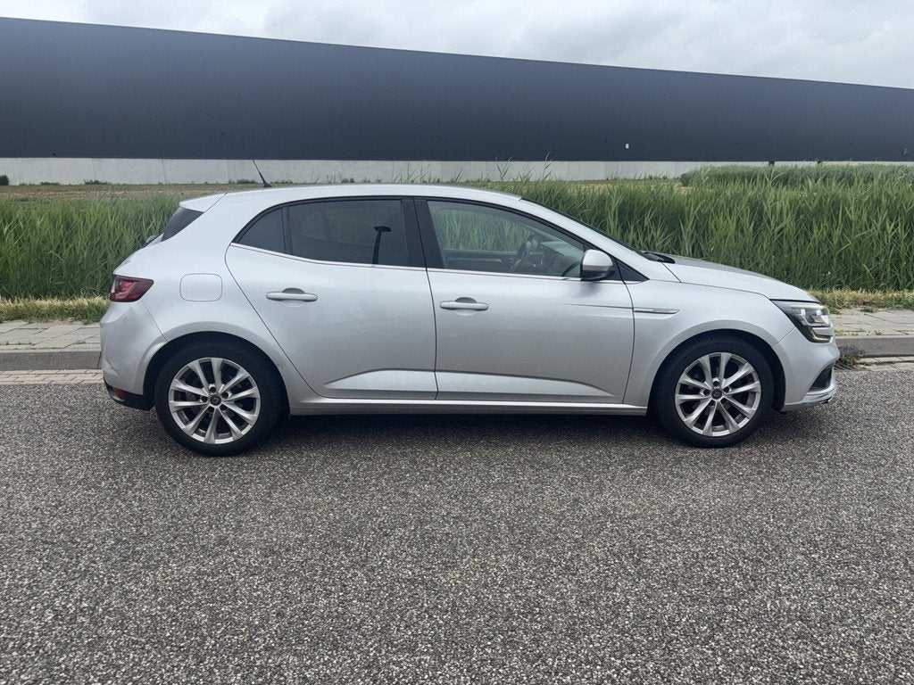 Renault Mégane 1.2 TCe GT-Line trekhaak. (bj 2017), Gebruikt, 4 cilinders, 132 pk, 665 kg