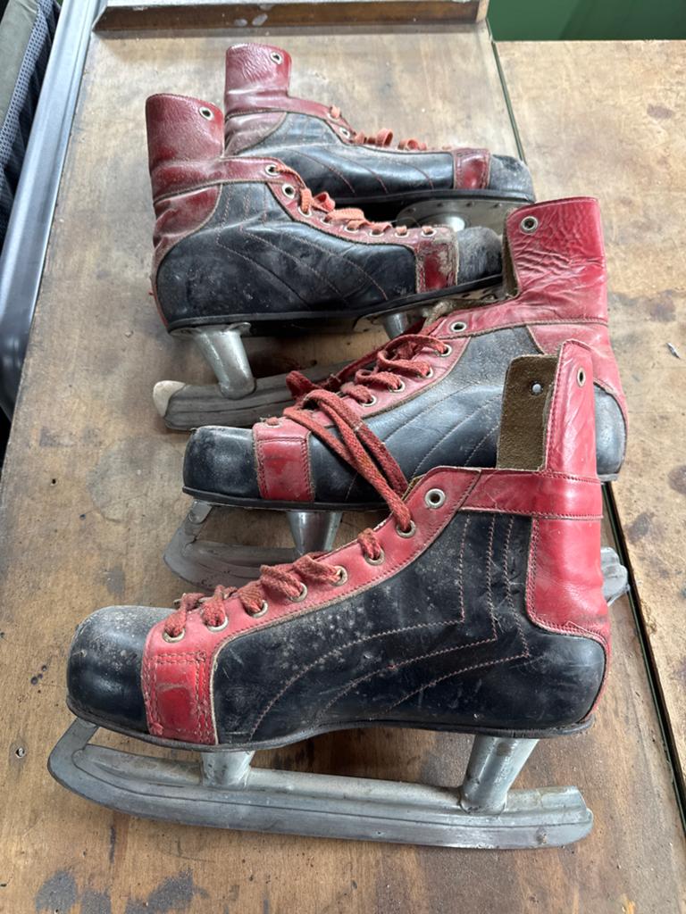 Vintage ijshockey schaatsen - Maat 43 en 38, Ophalen of Verzenden, Gebruikt, Schaatsen