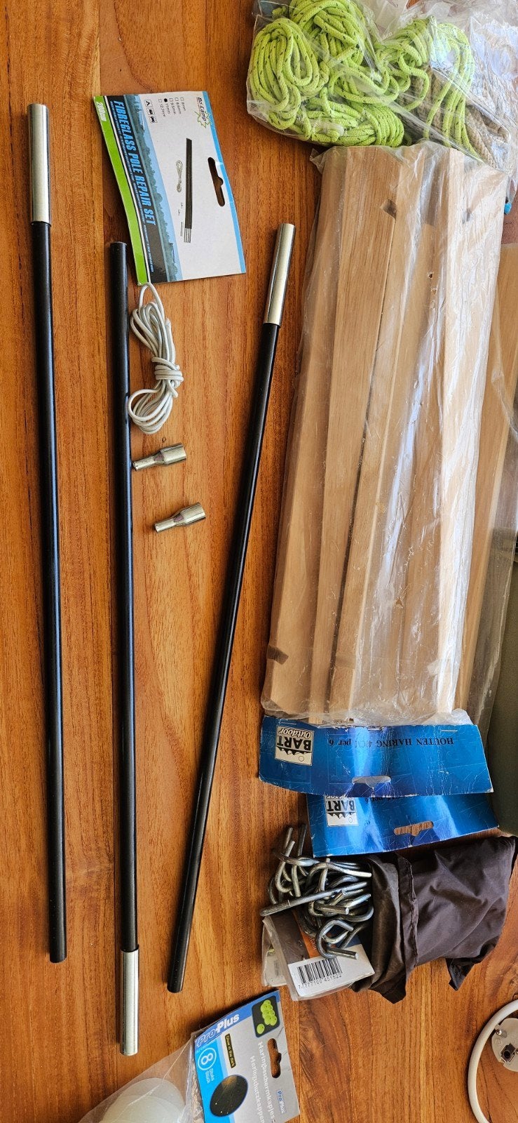 Tent onderdelen oa fiberglas stokken, haringen, scheerlijnen, Ophalen of Verzenden, Nieuw