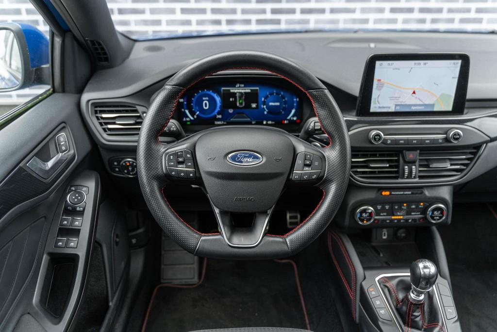 Ford Focus 1.0 EcoBoost 155 Hybrid ST Line X Business | Pano, Gebruikt, Blauw, Origineel Nederlands, 3 cilinders