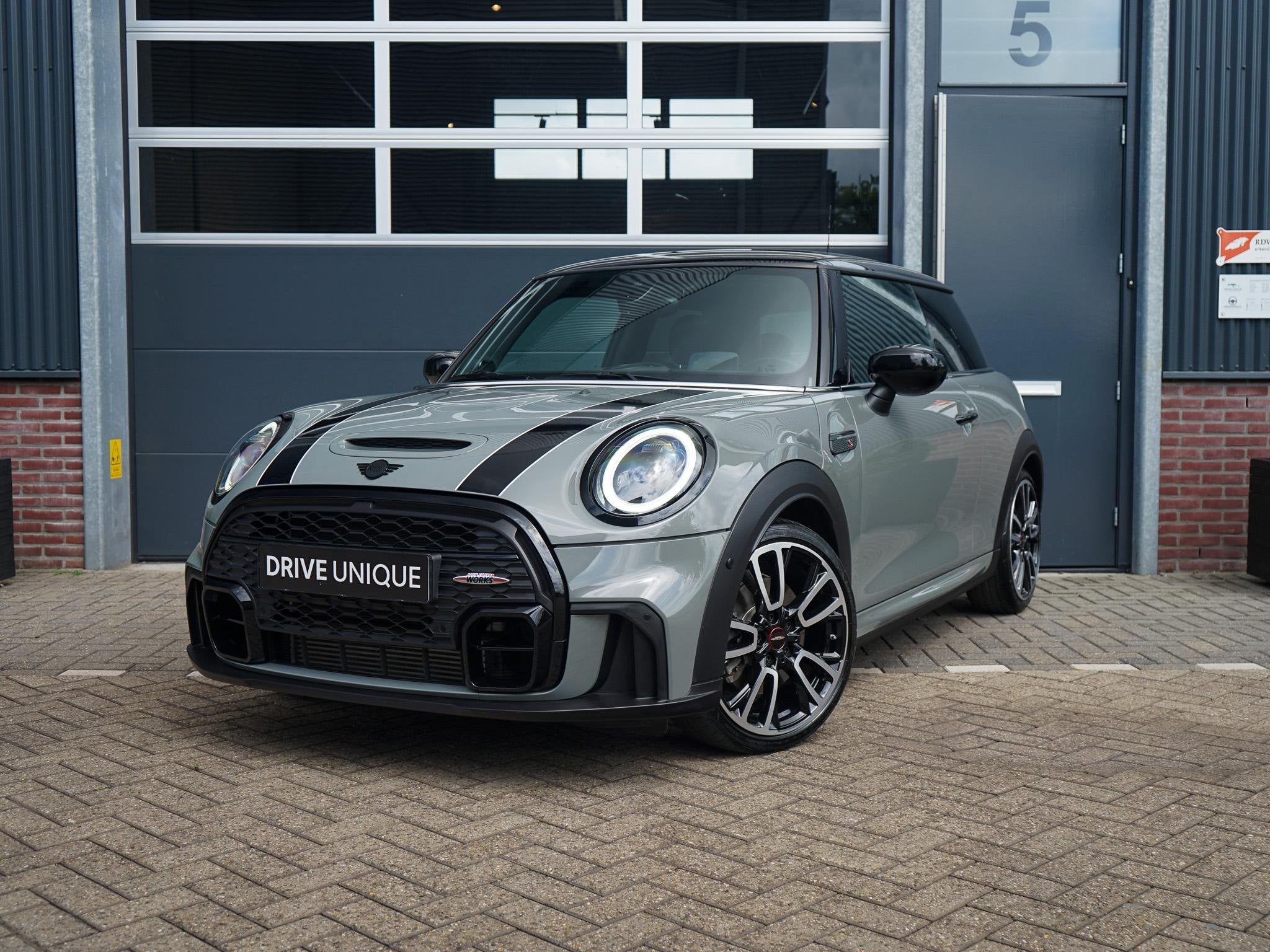 MINI Cooper S 2.0 John Cooper Works, Auto's, 1998 cc, Gebruikt, 4 stoelen, Origineel Nederlands