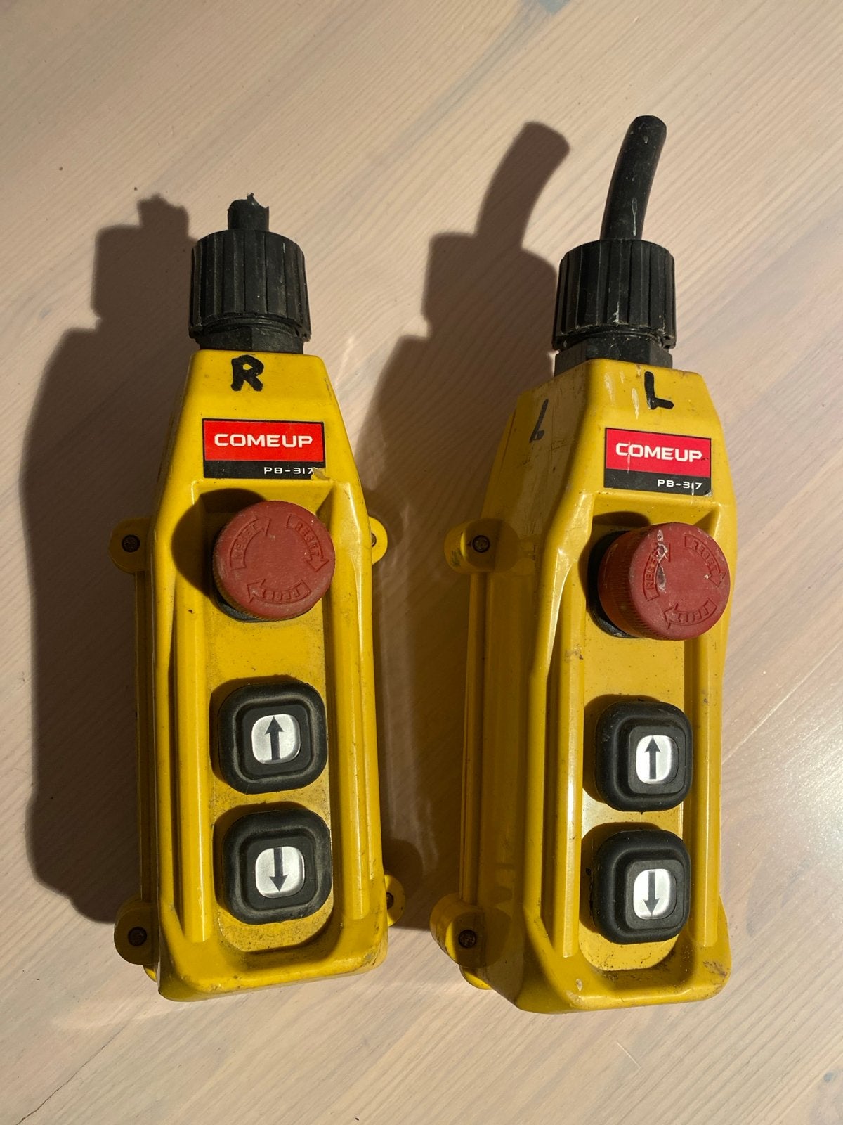 Comeup PB-317 Afstandsbediening voor Lier (2 stuks), Ophalen of Verzenden