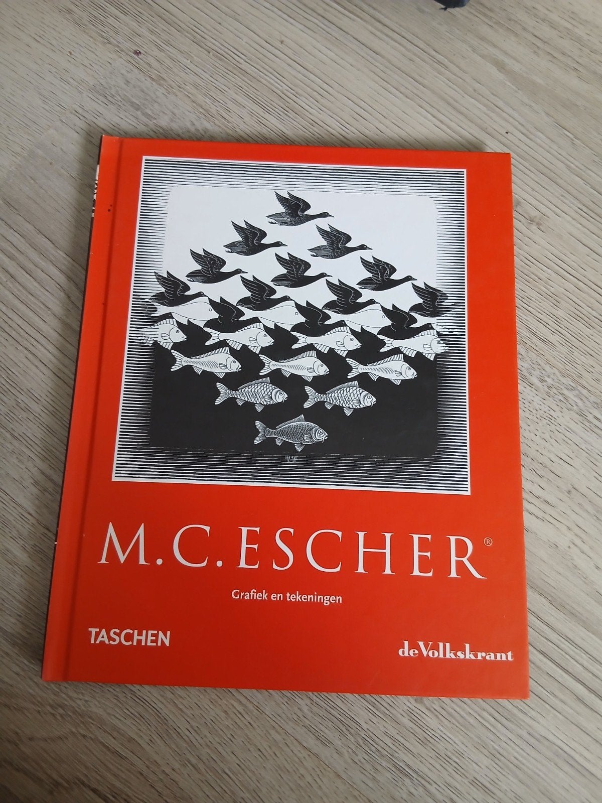 M.C. Escher: Grafiek en Tekeningen - Taschen/de Volkskrant, Ophalen of Verzenden, Zo goed als nieuw, Overige onderwerpen, M.C. Escher