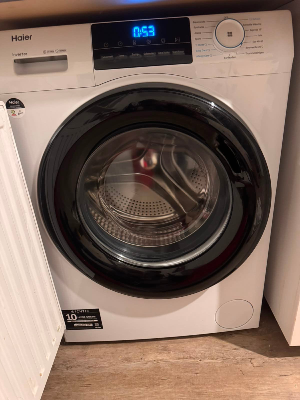 Haier HW70-BP14929 Wasmachine, Ophalen, 8 tot 10 kg, 85 tot 90 cm, 1600 toeren of meer