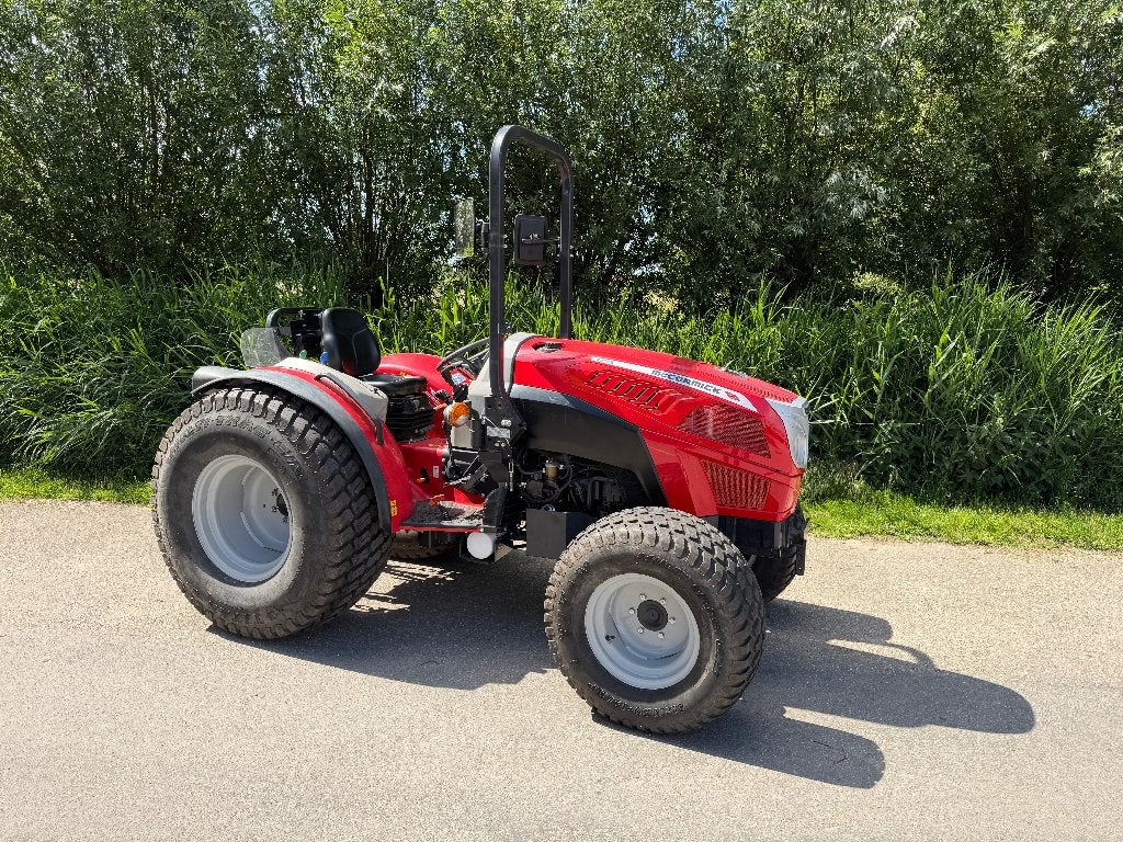 McCormick X2.055 tractor (gebruikt), Zakelijke goederen, Ophalen, Gebruikt, Tot 2500, McCormick