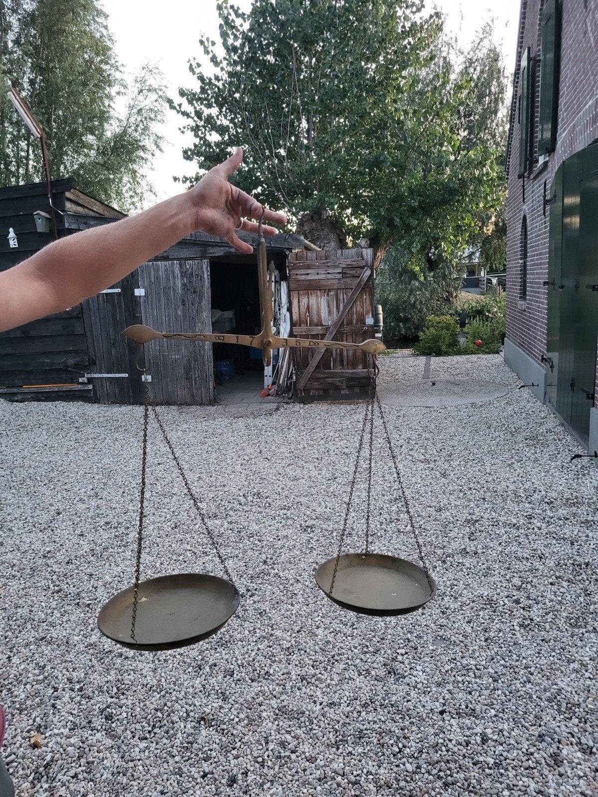 Antieke koperen balansweegschaal met schalen, Ophalen of Verzenden