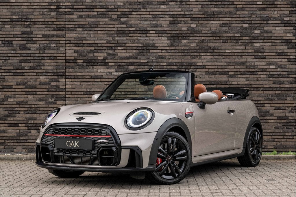 MINI Cabrio *VERKOCHT*2.0 John Cooper Works F1 Aut. | Navi |, Auto's, Mini, Gebruikt, 4 stoelen, BTW verrekenbaar, Voorwielaandrijving