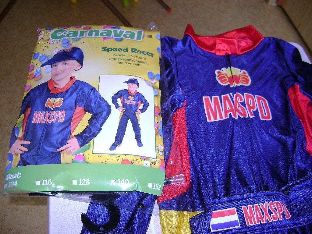 nieuw in verpakking blauw 3del race pak mt140 pak pet riem, Ophalen of Verzenden, Nieuw, 134 t/m 140, Jongen