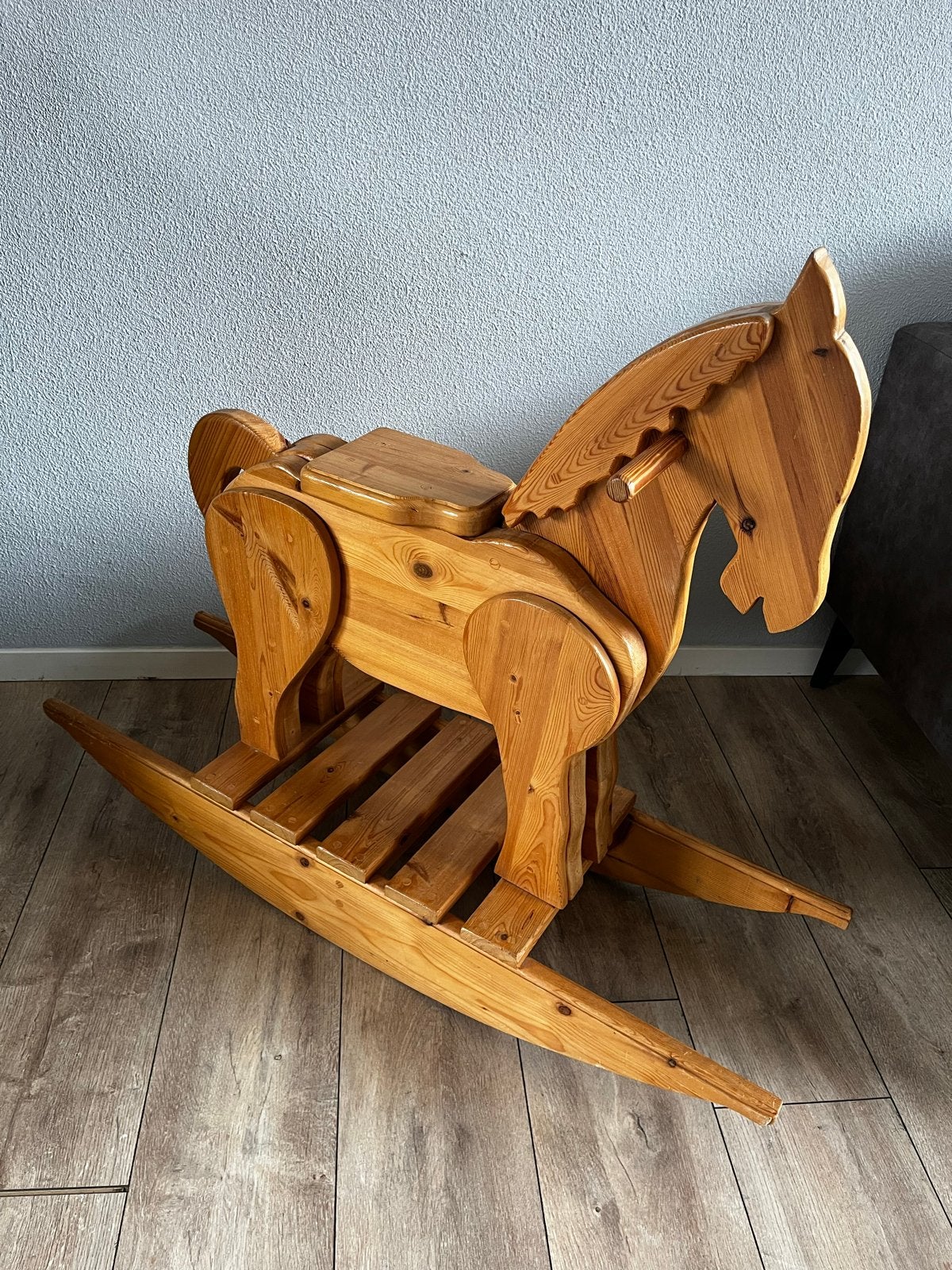 Prachtig massief houten schommelpaard, Kinderen en Baby's, Speelgoed | Houten speelgoed, Ophalen, Gebruikt, Rij- of Hobbelspeelgoed