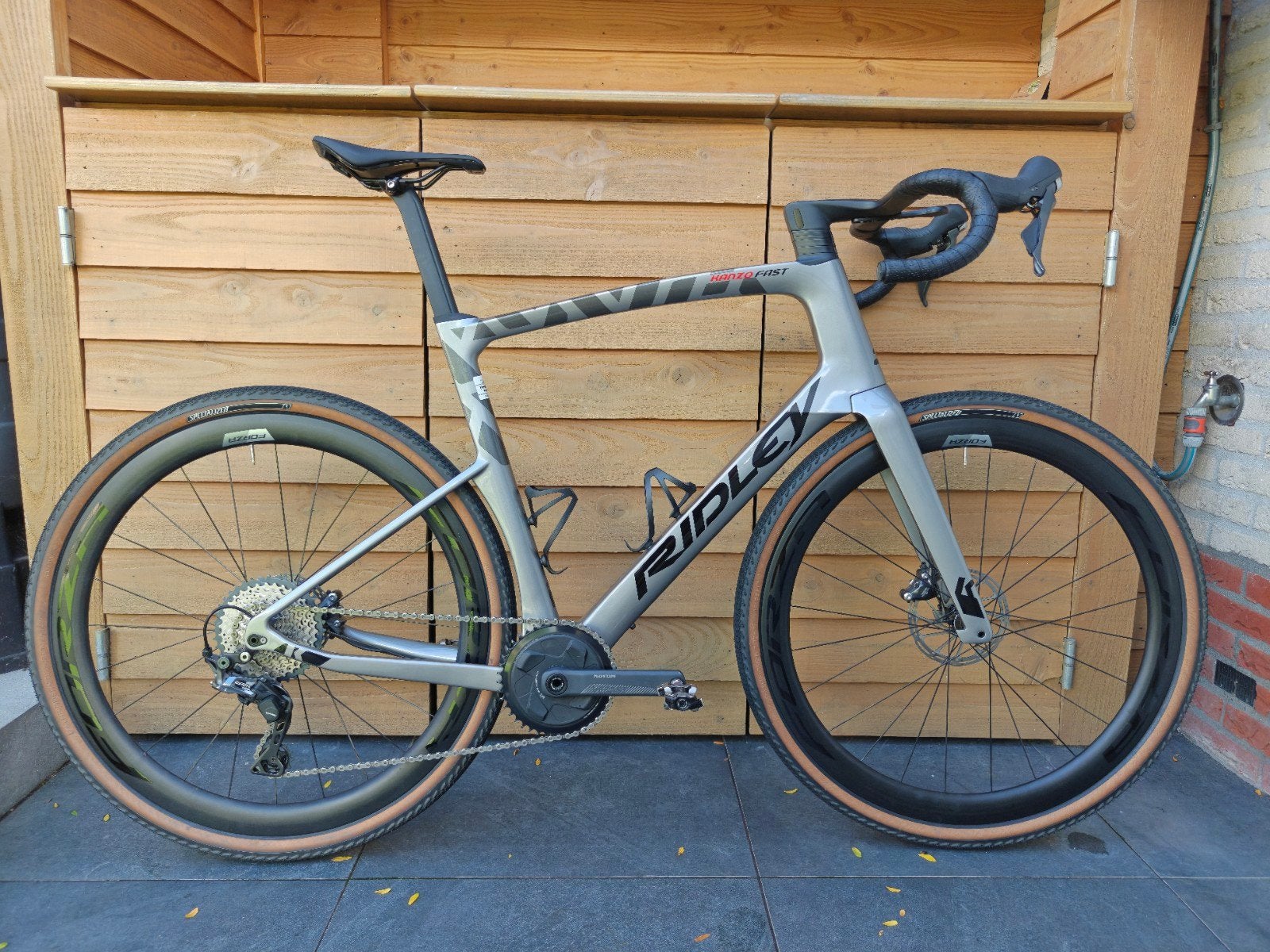 Ridley Kanzo Fast Carbon Gravelbike Maat L met carbon velgen, 28 inch, Carbon, 10 tot 15 versnellingen, Zo goed als nieuw