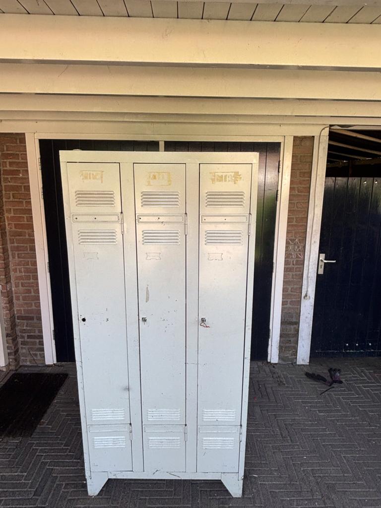 Kast lockerkast vintage, Ophalen, Zo goed als nieuw
