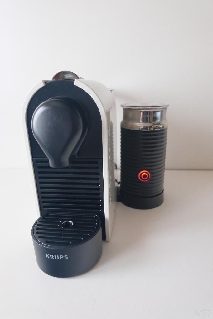 Nespresso Krups U & Milk XN2601 Koffiemachine, Gebruikt, Ophalen of Verzenden, Koffiepads en cups, Afneembaar waterreservoir