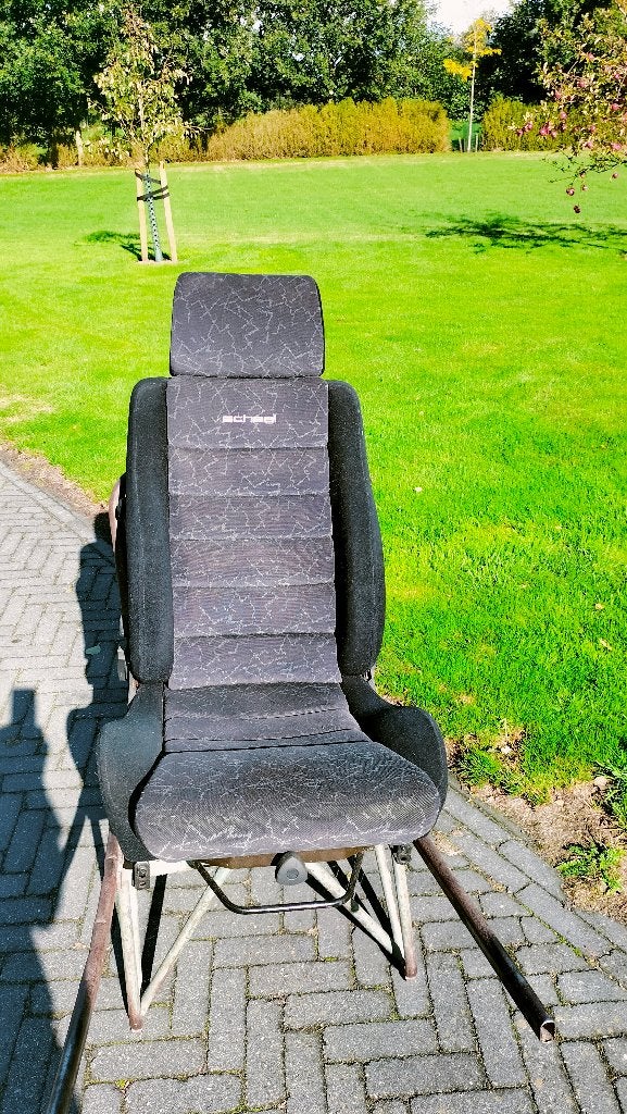 Scheel autostoel, Ophalen