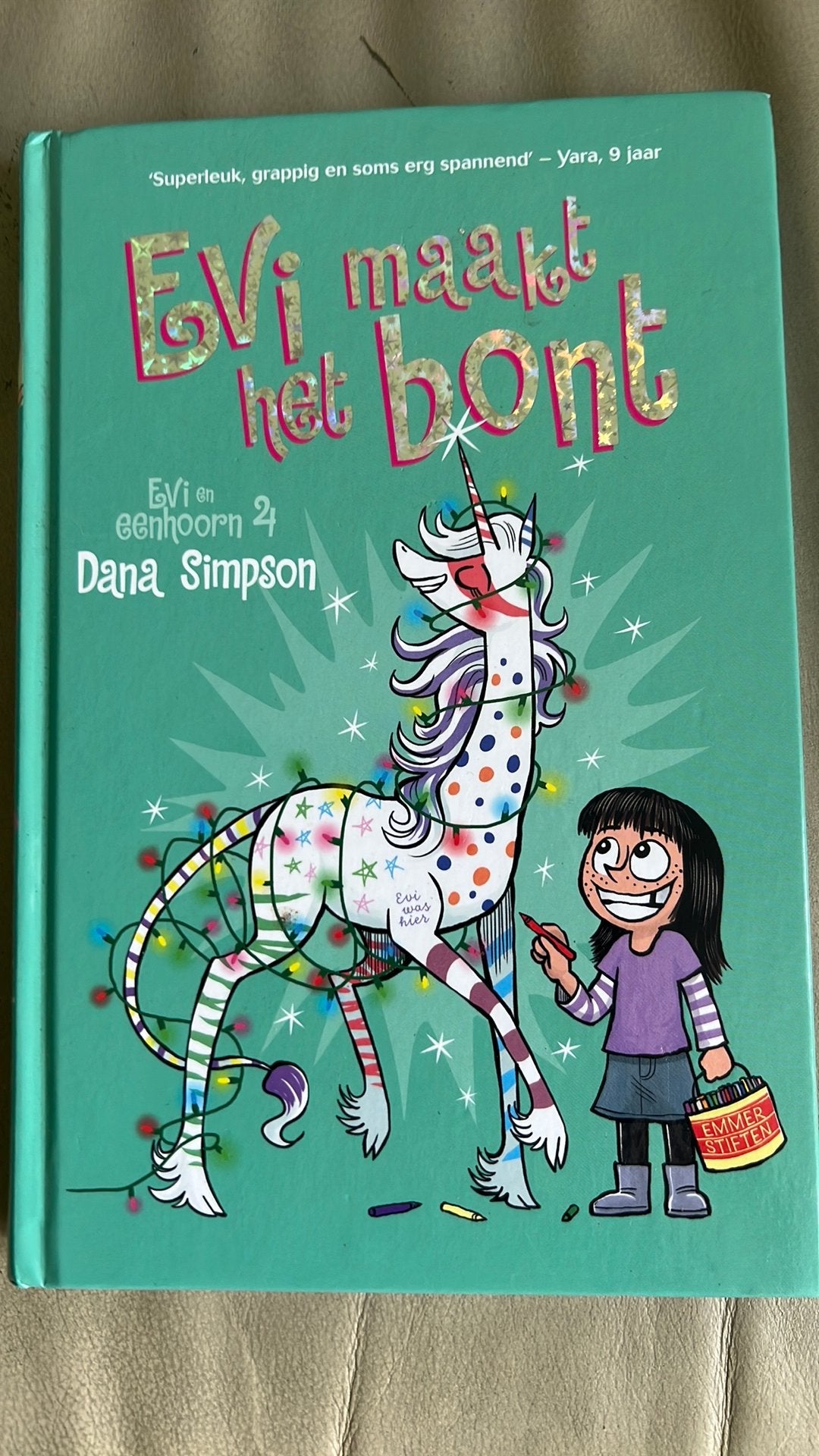 Evi maakt het bont., Ophalen of Verzenden, Zo goed als nieuw, Fictie algemeen