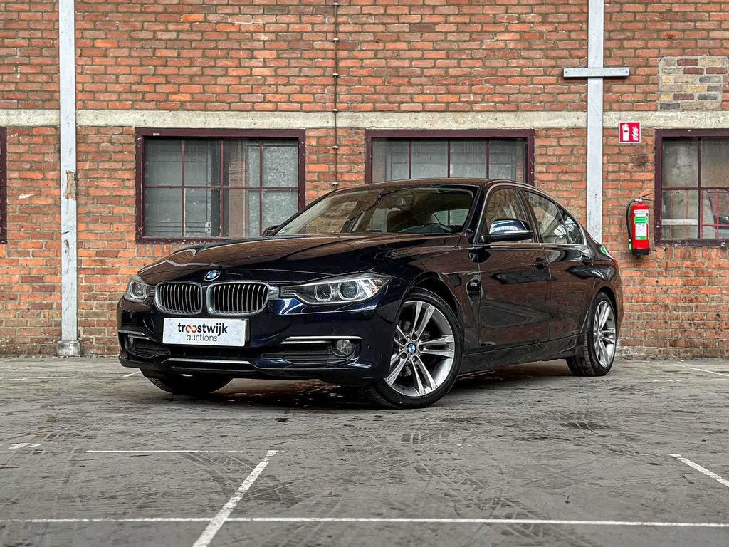 BMW 320i EfficientDynamics Edition Upgrade Edition 170pk 201, Auto's, BMW, Achterwielaandrijving, Gebruikt, Euro 6, 4 cilinders