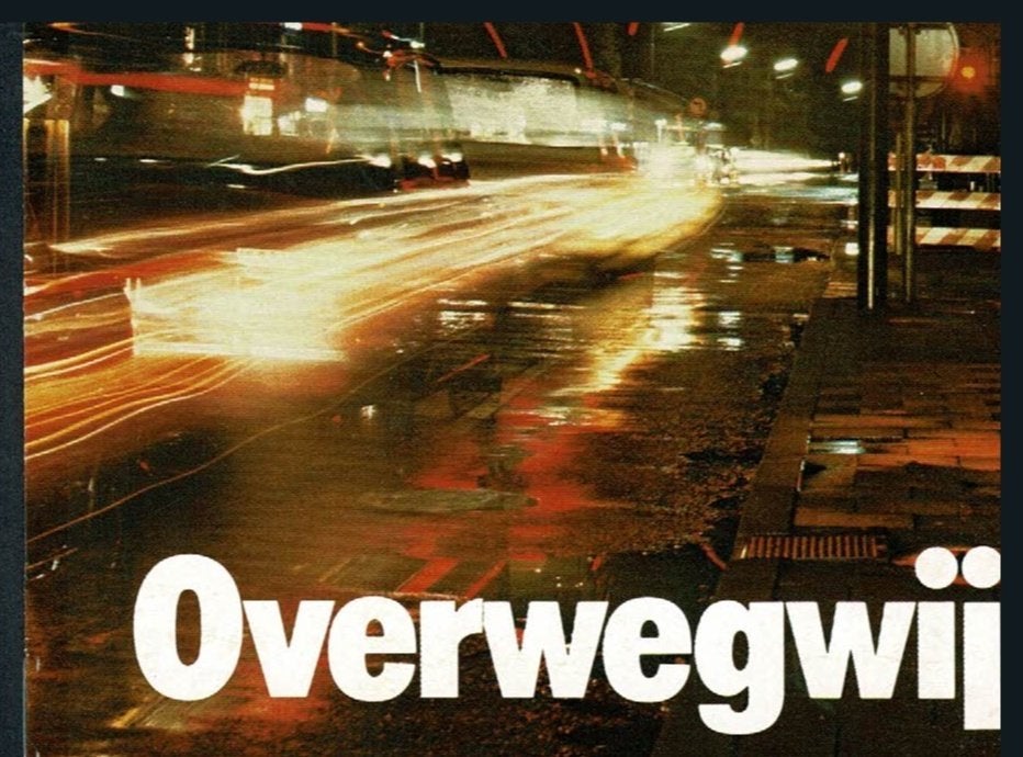 Spoorwegen : NS - Overwegwijs - folder uit 1985, Verzamelen, Ophalen of Verzenden, Gebruikt, Trein, Boek of Tijdschrift