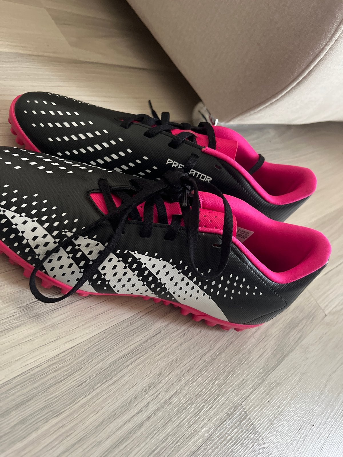 Adidas Predator voetbalschoenen - Zo goed als nieuw, Verzenden, Zo goed als nieuw, Schoenen