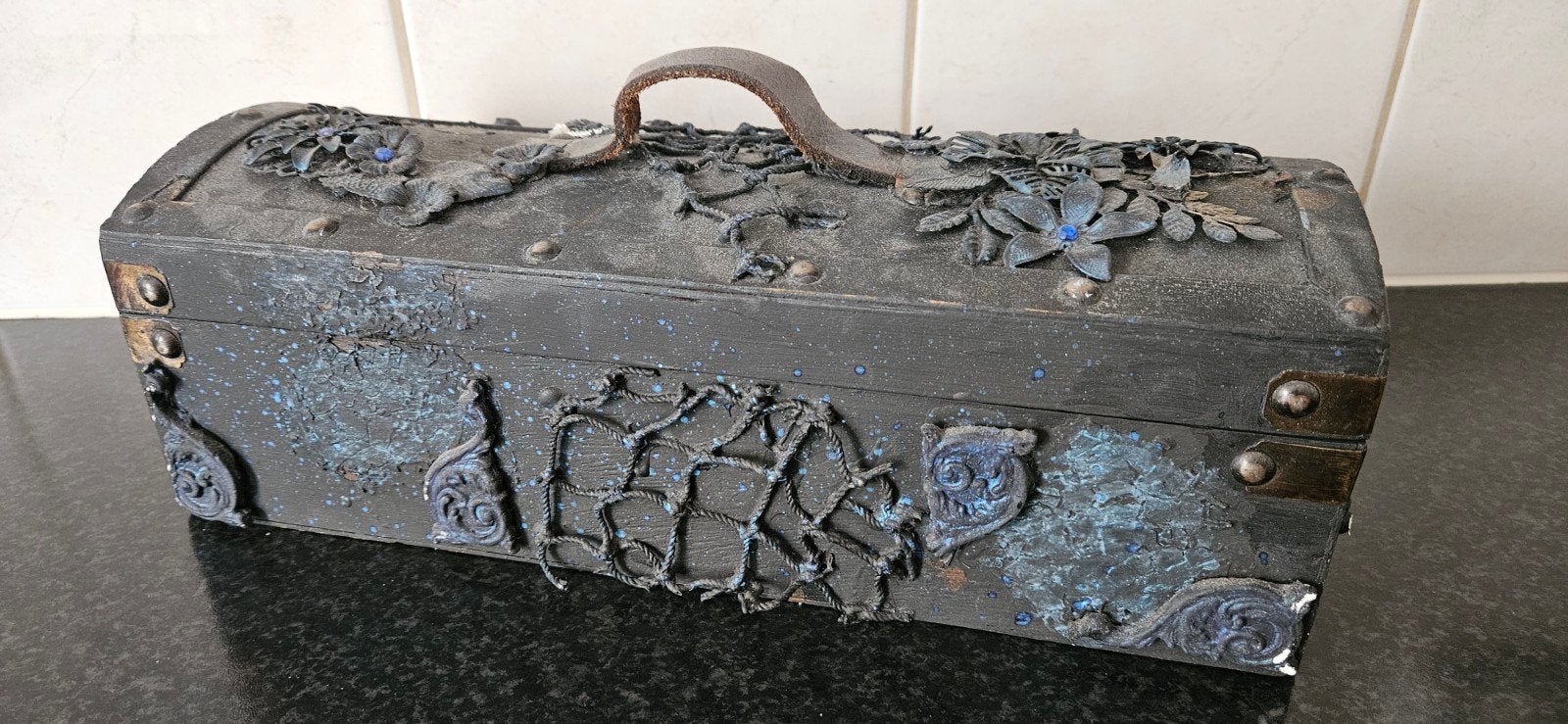 Decoratieve Houten Kist - Steampunk/Gothic Stijl, Antiek en Kunst, Ophalen of Verzenden