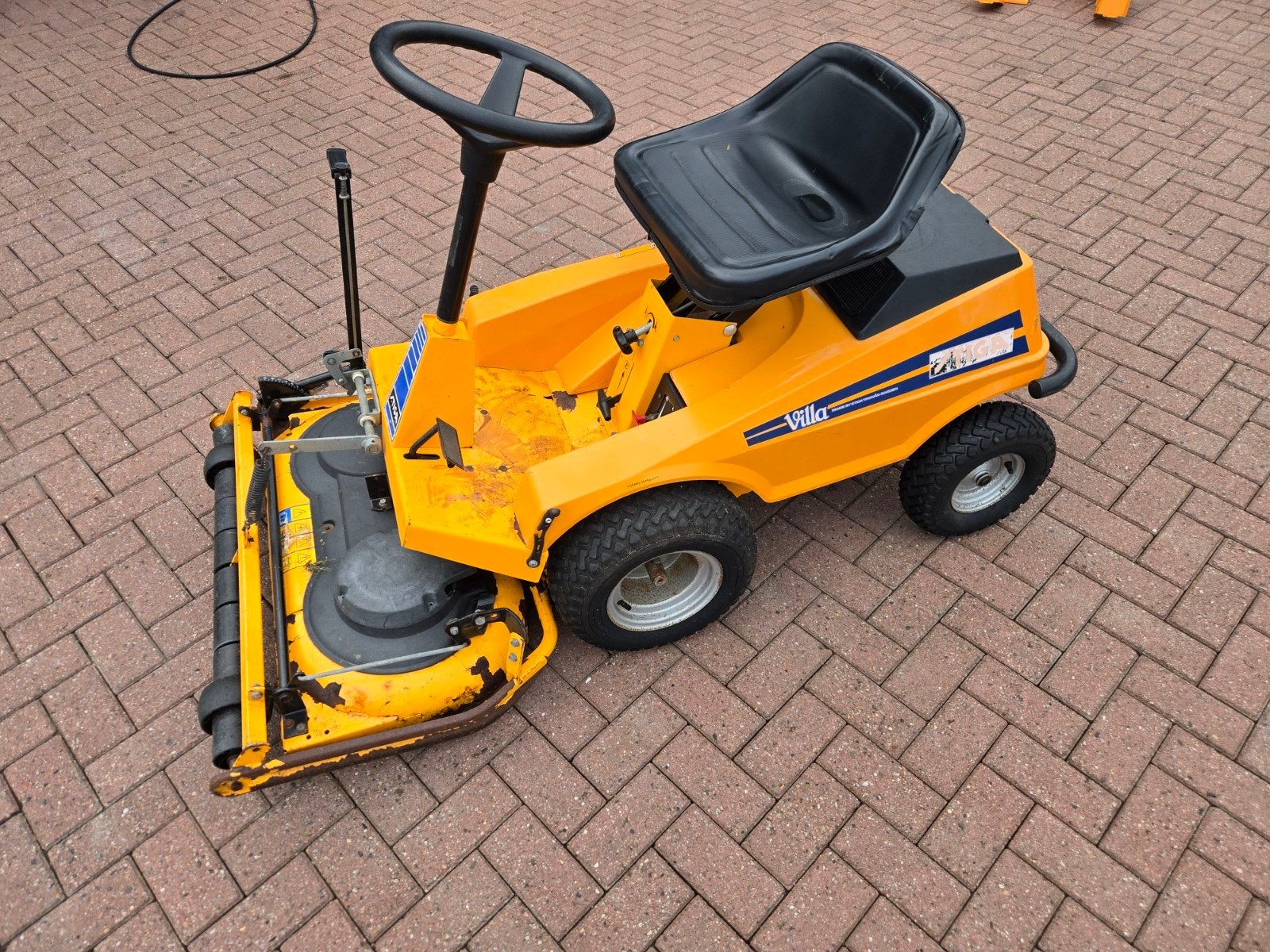 zitmaaier stiga villa frontmaaier
moter b&s, Ophalen, Zo goed als nieuw, 50 cm of meer