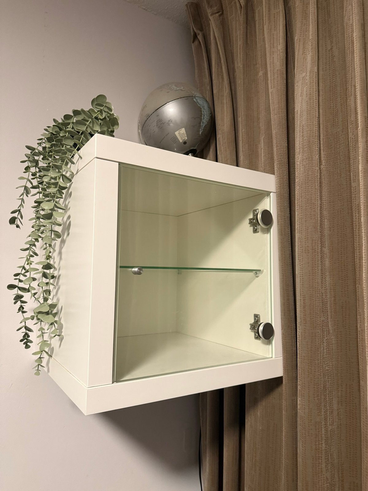 Ikea Kallax met glazen inzet en plank, Ophalen, Zo goed als nieuw