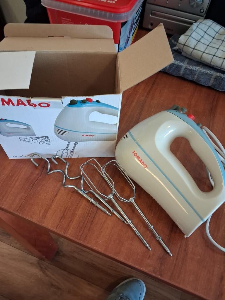Te koop mixer. Merk Tomado., Ophalen, Gebruikt, 3 snelheden of meer