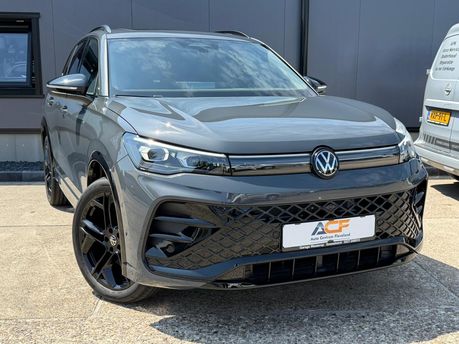 Volkswagen Tiguan 1.5 eHybrid Maxton R-Line / BLACKSTYLE / L, 1498 cc, Zwart, 4 cilinders, Hybride Elektrisch/Benzine