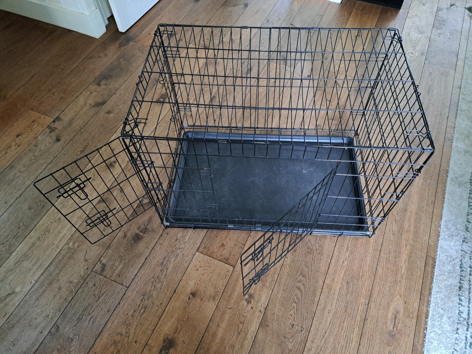 BENCH, Dieren en Toebehoren, Hondenhokken, Ophalen, Zo goed als nieuw, Minder dan 75 cm, Minder dan 65 cm