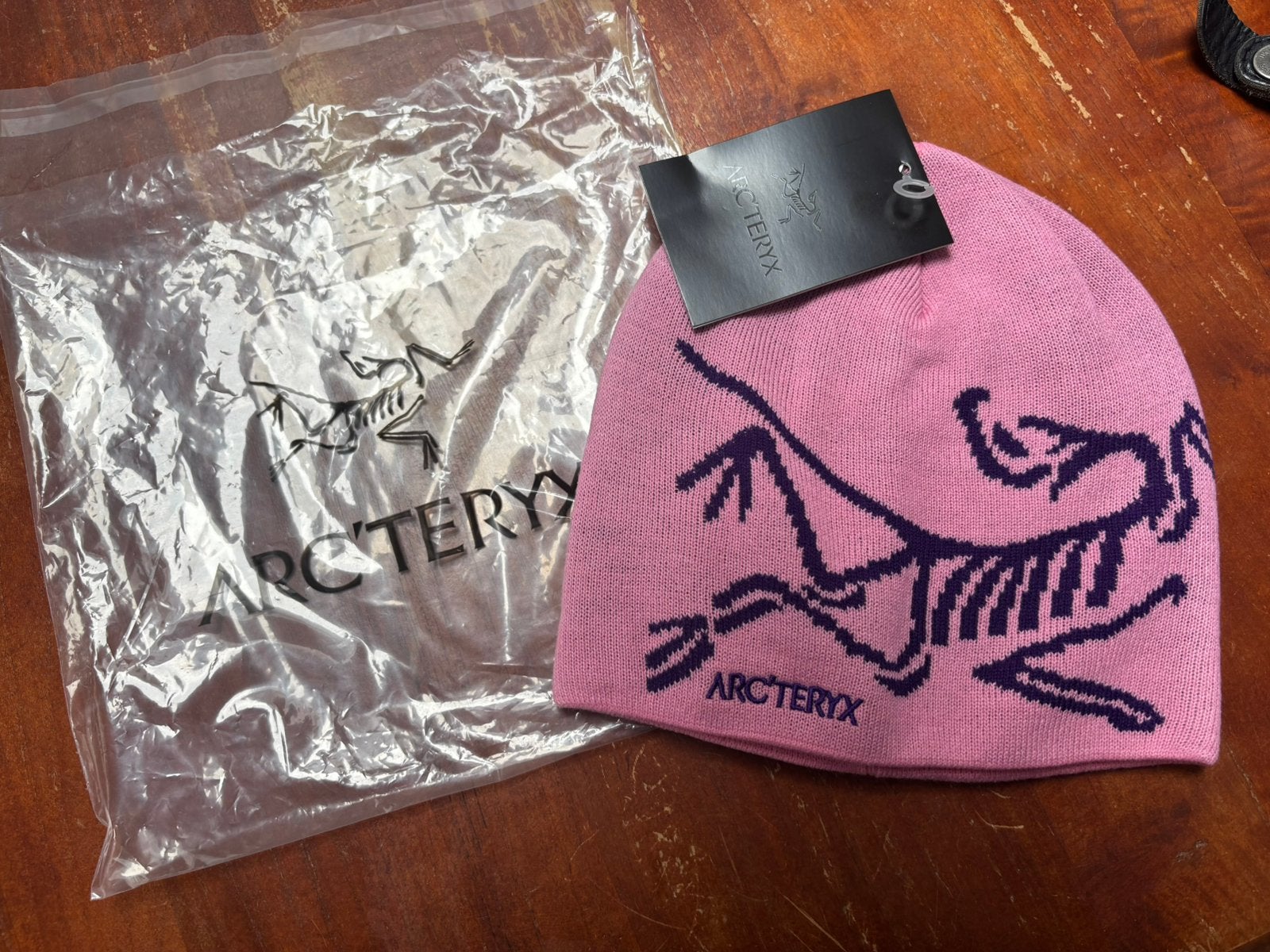 Arc'teryx Mutsen - Nieuw met labels.samen 50 per stuk 30, Kleding | Dames, Mutsen, Sjaals en Handschoenen, Ophalen of Verzenden
