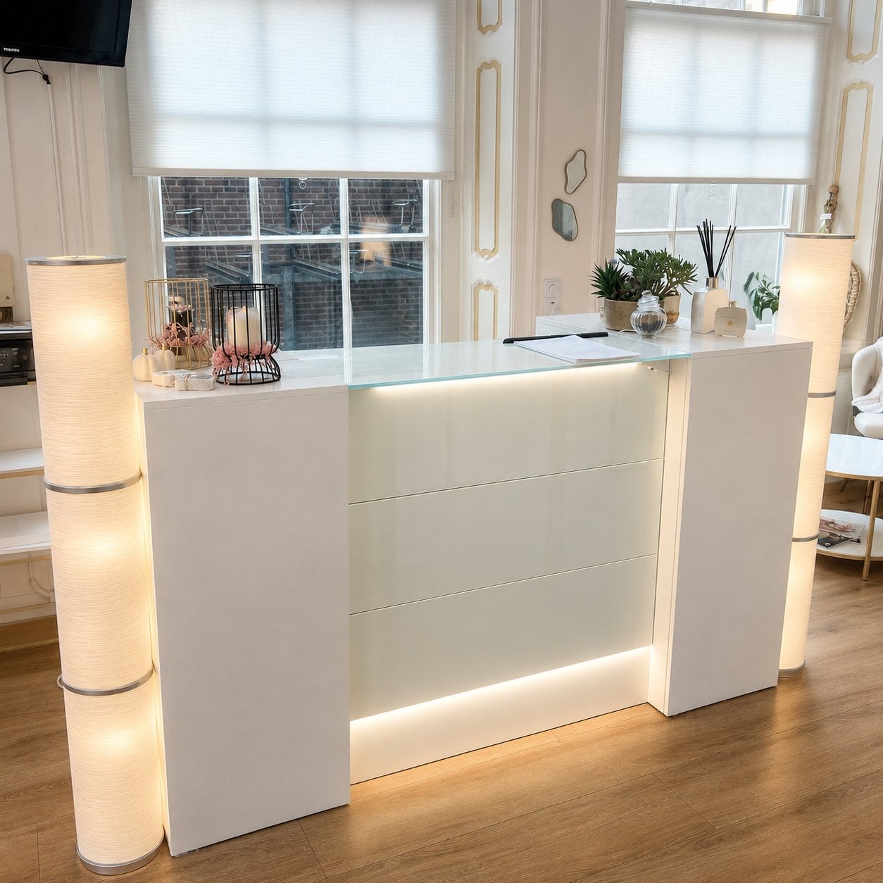 Luxe witte receptiebalie / salonbalie met glazen, Ophalen, Gebruikt, Overige merken