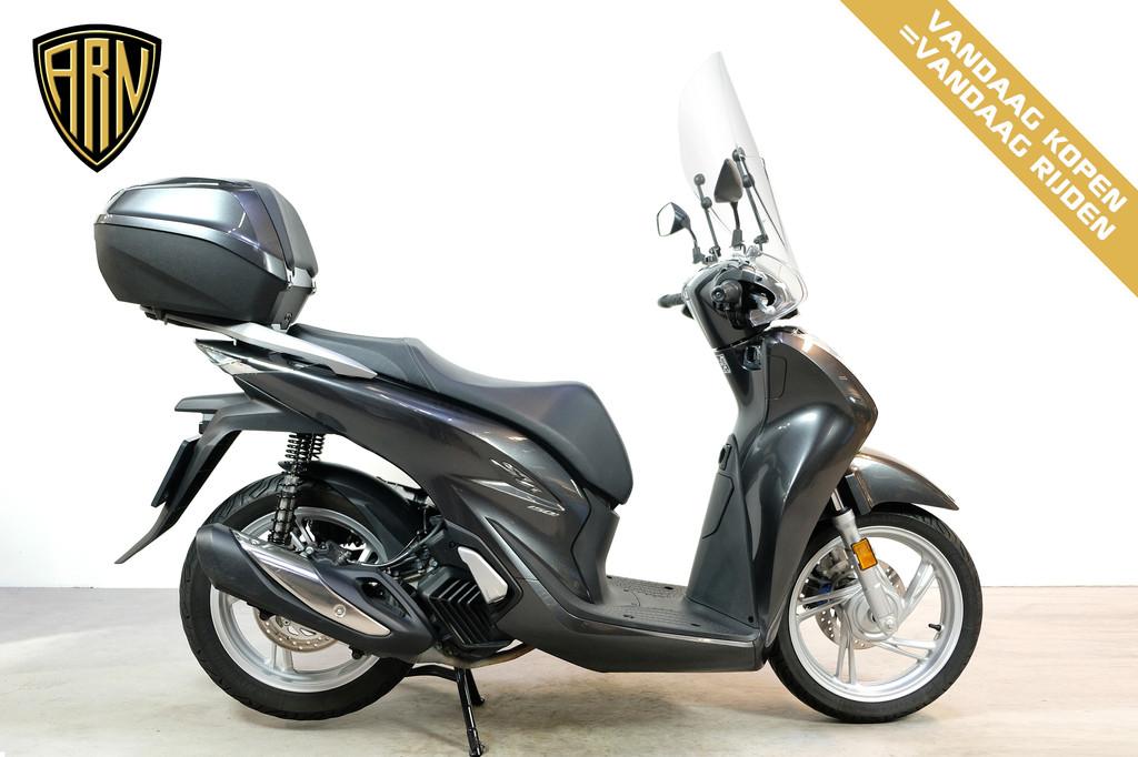 Honda Sh 150 i (bj 2020), Motoren, Motoren | Honda, Bedrijf, Scooter, 12 t/m 35 kW, ABS, LED Verlichting
