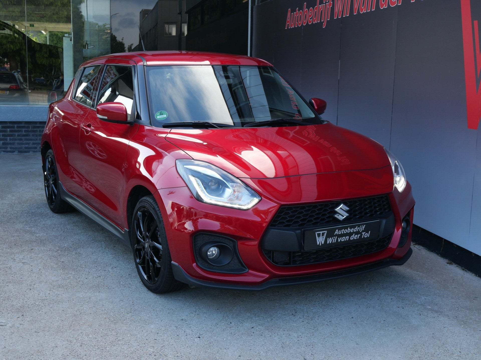 Suzuki Swift 1.4 SPORT SMART HYBRID | A.C.C | CARPLAY | LED, Auto's, Voorwielaandrijving, Stof, Gebruikt, Zwart