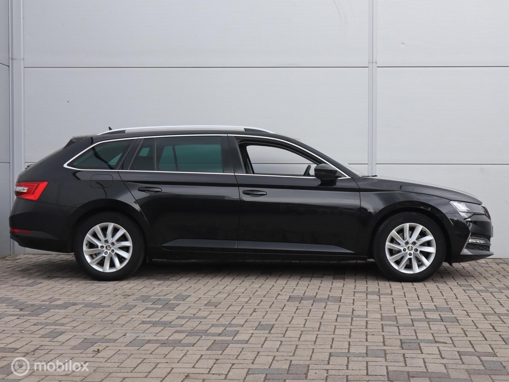 Skoda Superb Combi 1.4 TSI iV ACC CARPLAY TREKHAAK, Auto's, Dealer onderhouden, Gebruikt, 4 cilinders, Zwart