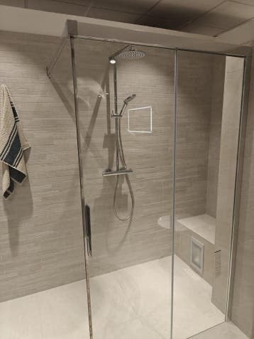 Douchecabine / Inloopdouche (spiegelbeeld), Ophalen, Nieuw, Glas, Douche