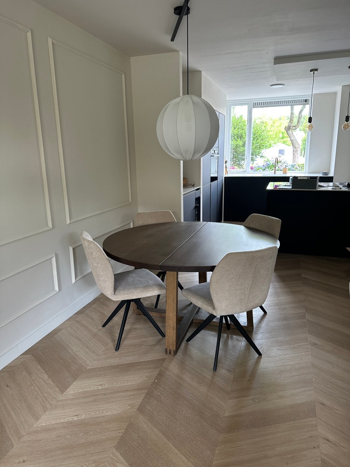 MÖRBYLÅNGA ronde eettafel van IKEA 145cm, Huis en Inrichting, Ophalen, Zo goed als nieuw, Rond, 100 tot 150 cm