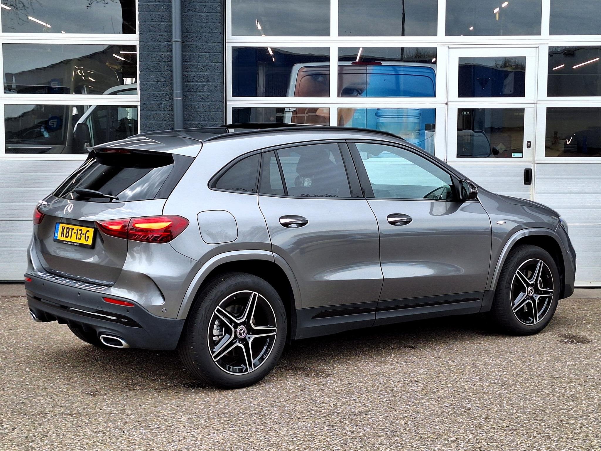 Mercedes-Benz GLA-klasse 250 e Business Solution AMG | Panor, 4 cilinders, 16 kWh, Bedrijf, Hybride Elektrisch/Benzine