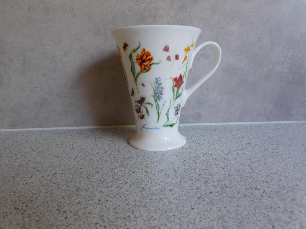 Mok Wilde Bloemen 1999 Janneke Brinkman JBS, Huis en Inrichting, Keuken | Servies, Ophalen of Verzenden, Zo goed als nieuw, Overige stijlen
