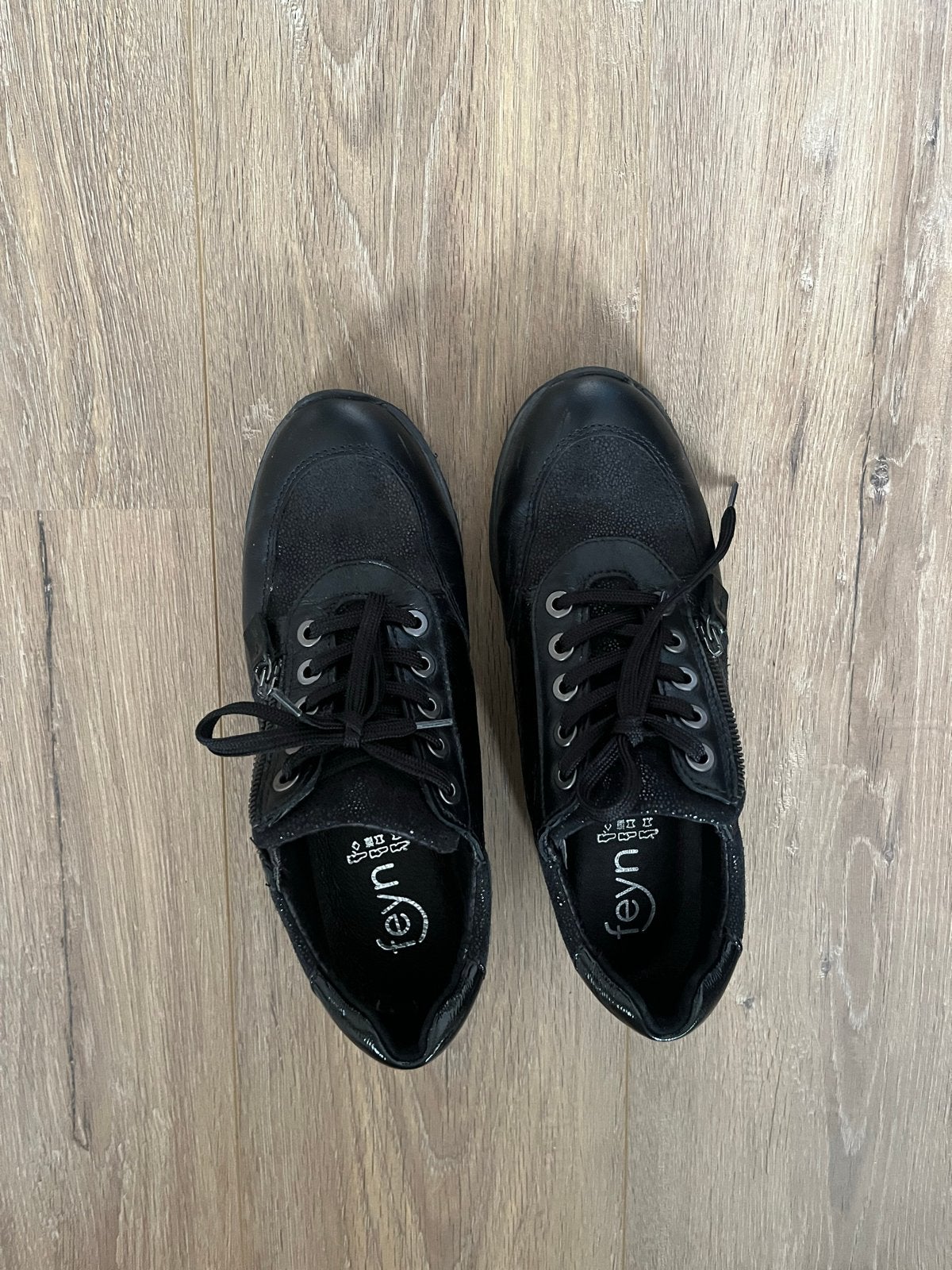 Feyn sneakers maat 41, zo goed als nieuw, Kleding | Dames, Schoenen, Ophalen of Verzenden, Zo goed als nieuw, Zwart, Sneakers of Gympen