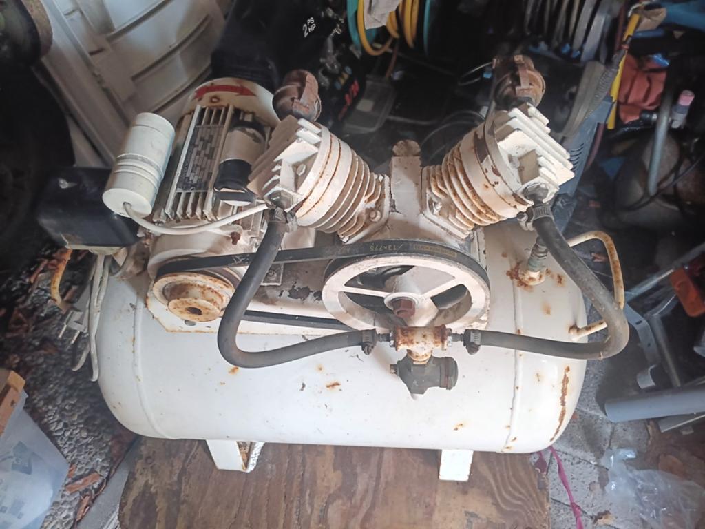 De Backer stille compressor werkende 47 liter, Doe-het-zelf en Verbouw, Compressors, Minder dan 25 liter, Ophalen of Verzenden