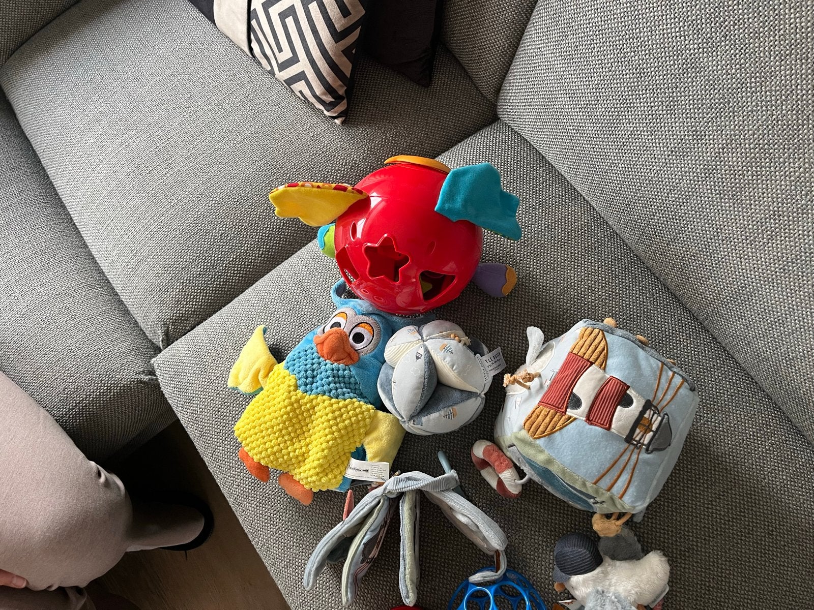 Diverse baby speeltjes: rammelaars, ballen, boekjes, Ophalen of Verzenden, Gebruikt, Overige typen