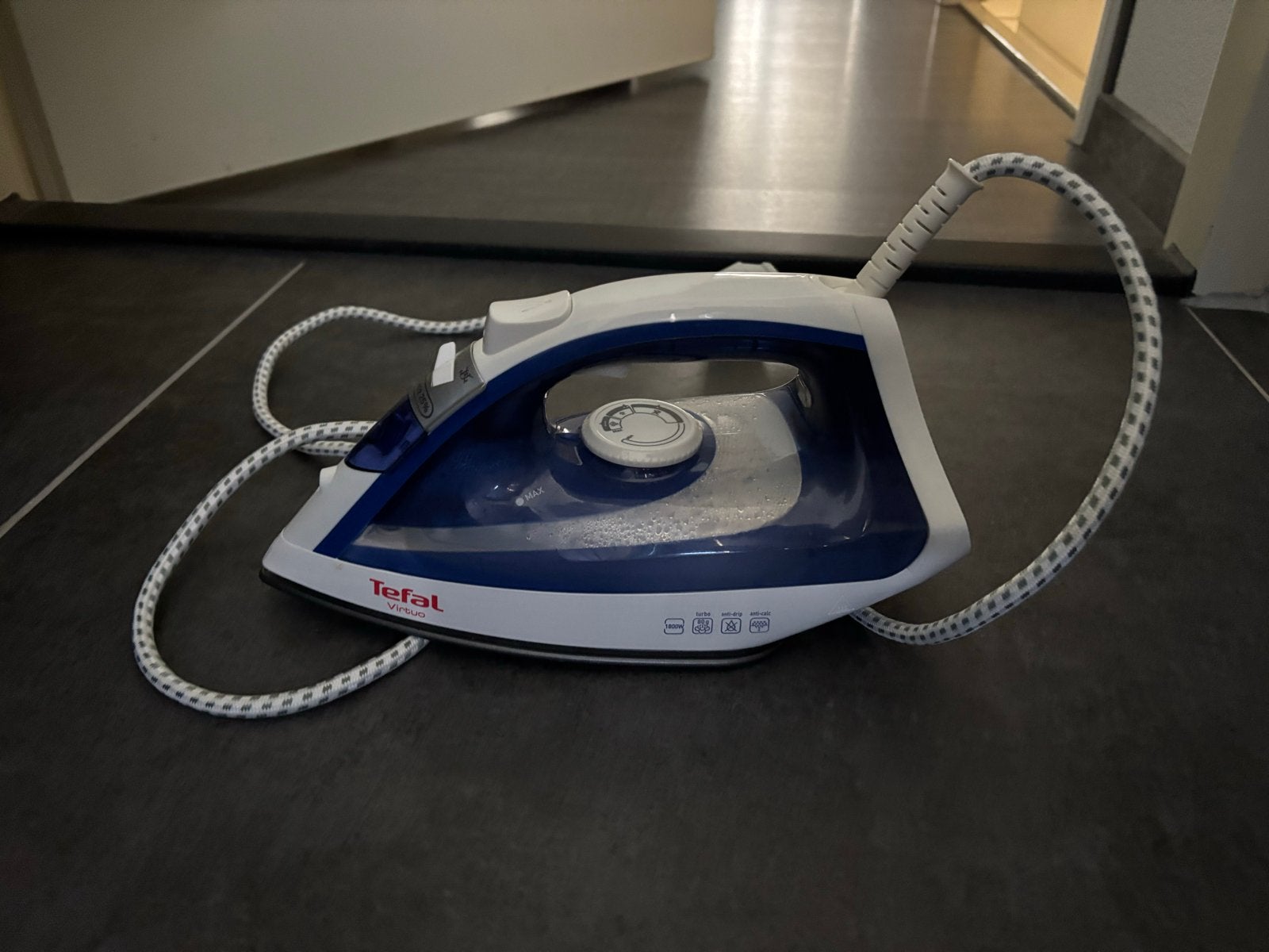 Tefal Virtuo Strijkijzer - Blauw/Wit - Gebruikt, Witgoed en Apparatuur, Verzenden, Gebruikt, Strijkijzer met snoer