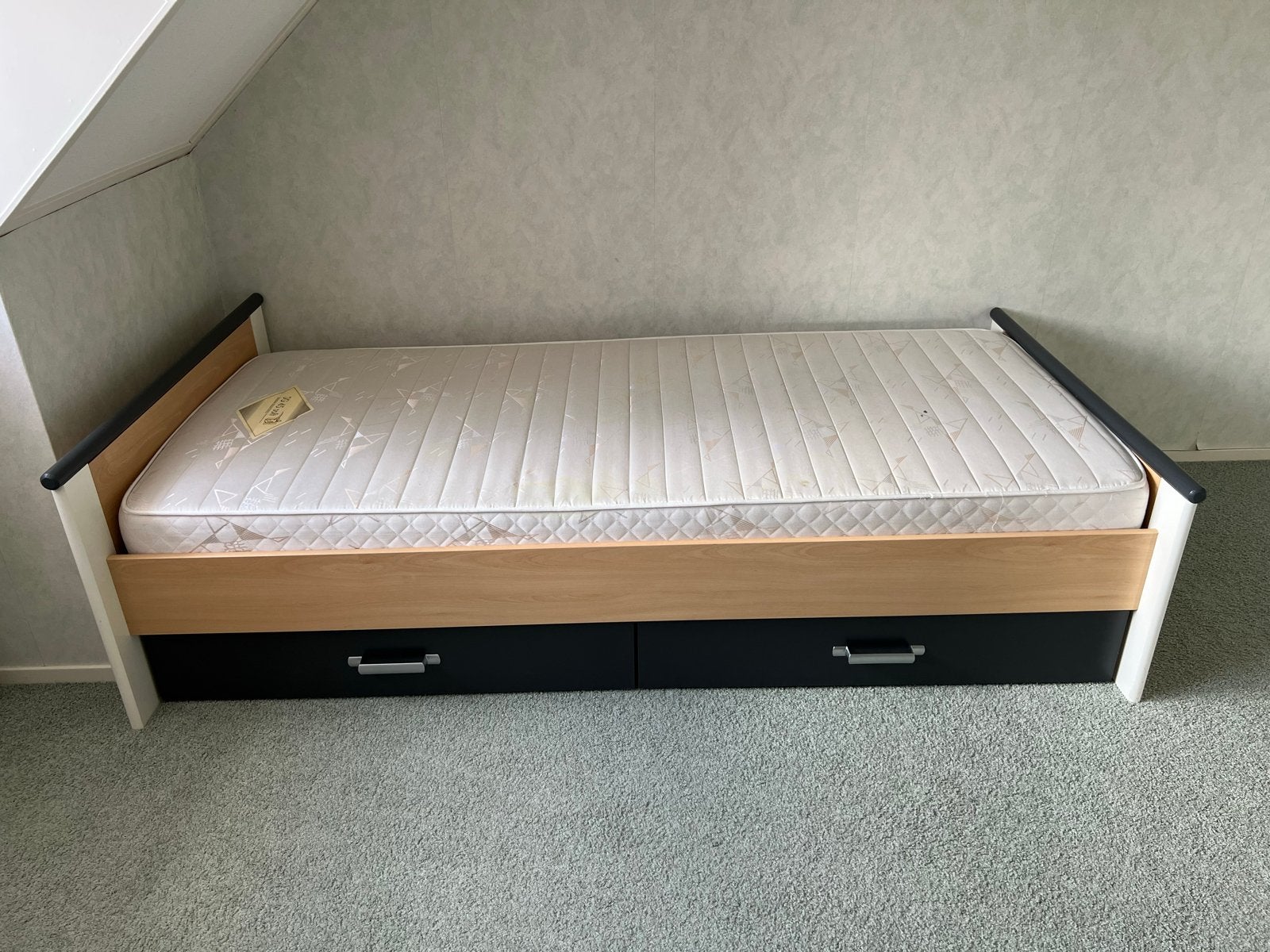 Eenpersoonsbed met matras en opberglades, Ophalen, Gebruikt, 90 cm, 200 cm