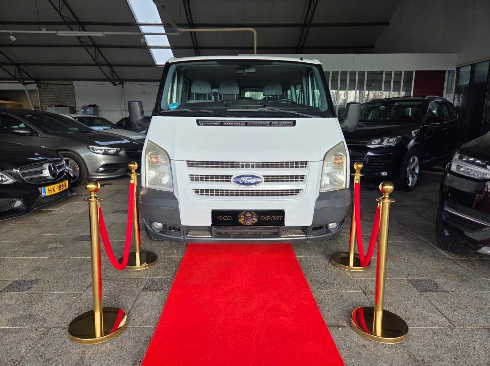 Ford Transit 2.2 TDCI 6 MANUAL NAVI AIRCO 9 PERSON 2012!, Auto's, Gebruikt, Zwart, 4 cilinders, Wit