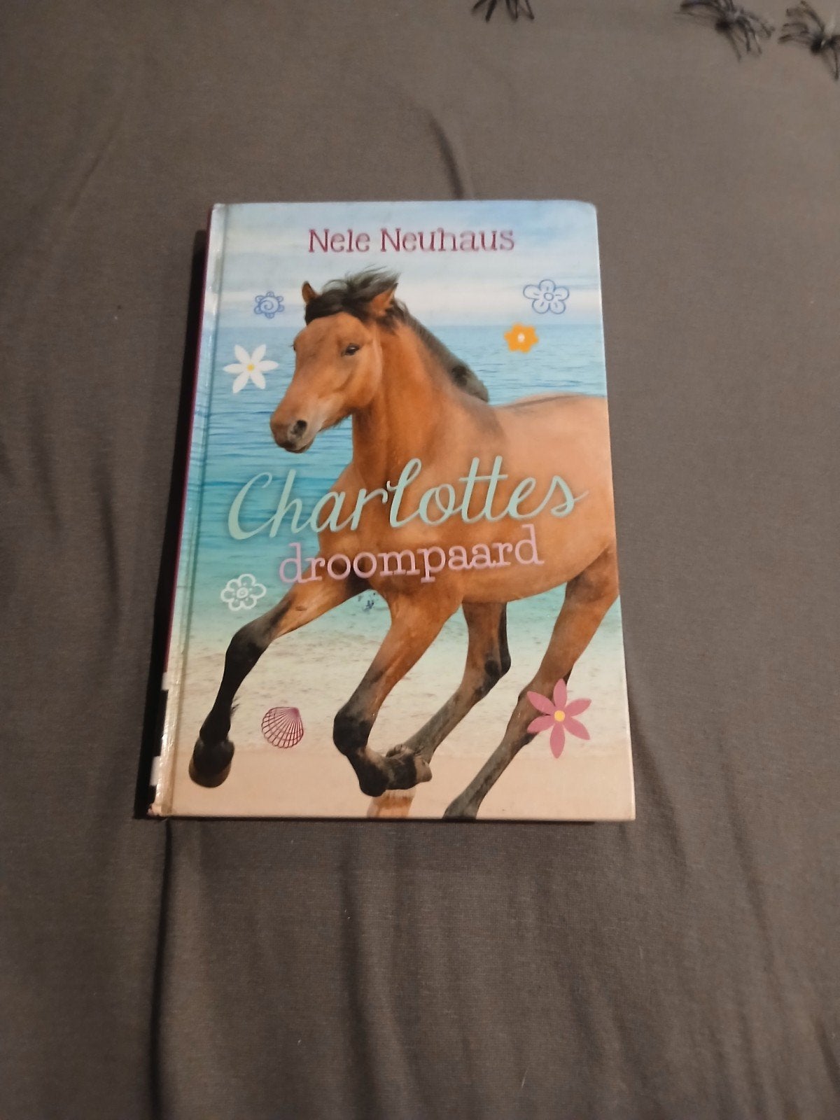 Charlottes Droompaard - Nele Neuhaus (Kinderboek), Boeken, Ophalen of Verzenden, Gelezen, Nele Neuhaus, Fictie