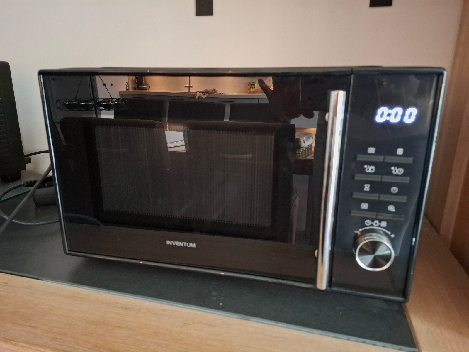 Inventum MN257SB Magnetron - Zo goed als nieuw!, Witgoed en Apparatuur, Ophalen, Draaiplateau, Magnetron, Zo goed als nieuw